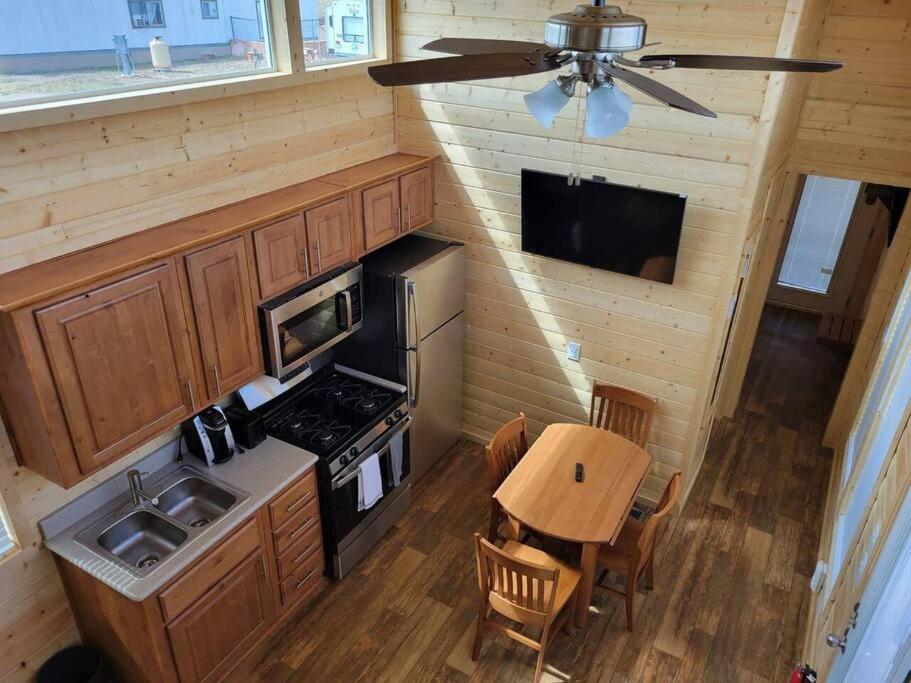 080 Tiny Nr Grand Canyon South Rim Sleeps 8