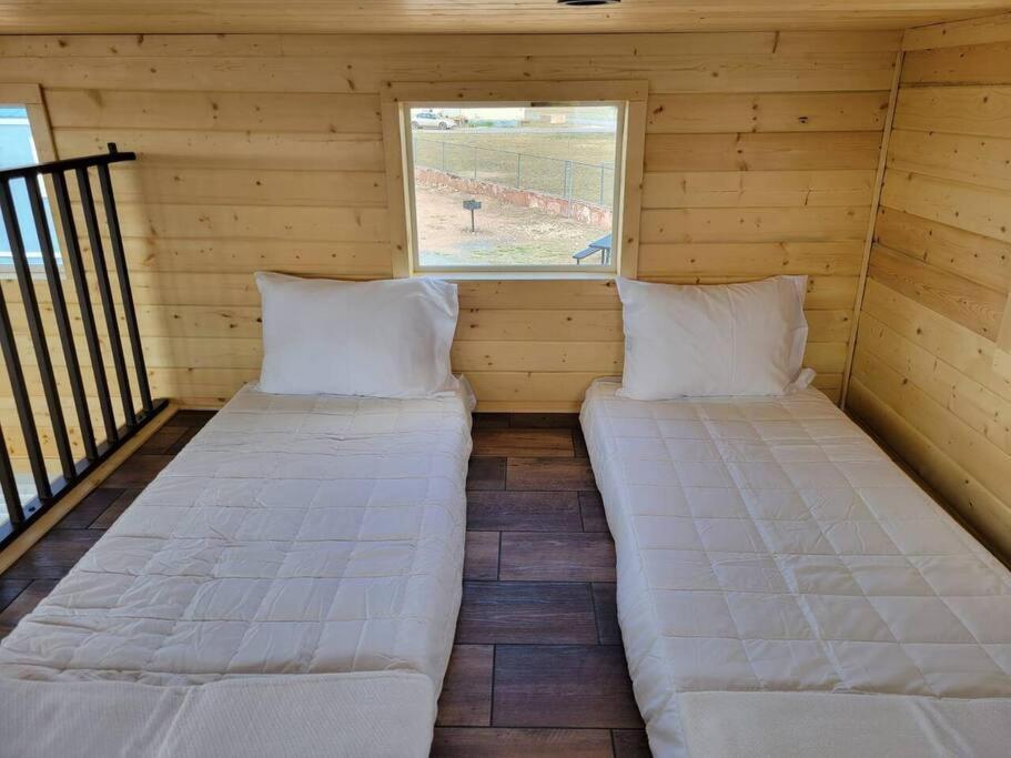 080 Tiny Nr Grand Canyon South Rim Sleeps 8